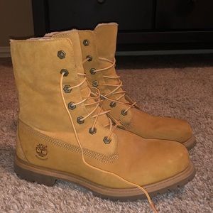 Timberland Waterproof Boots / Unisex / Size 9.5